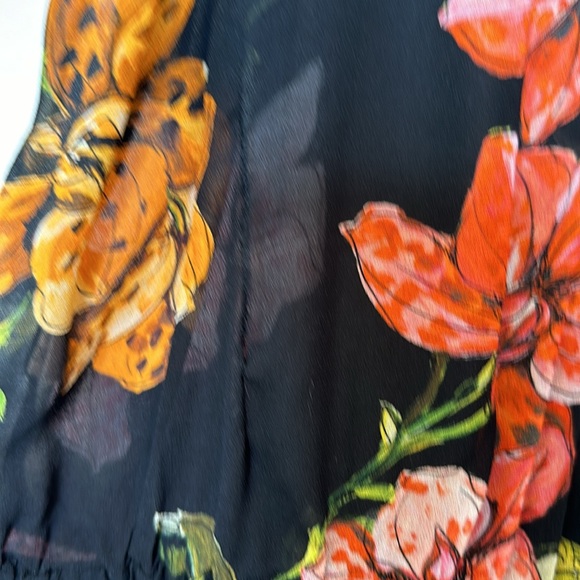 Pinko Black Floral top, repaired Size 2 - Picture 3 of 4